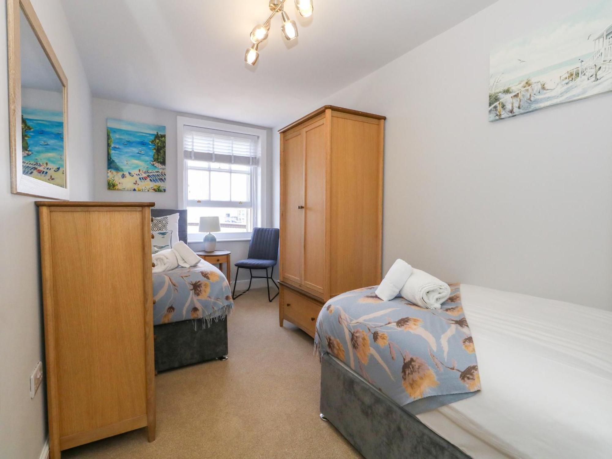 Three No36 * Weymouth