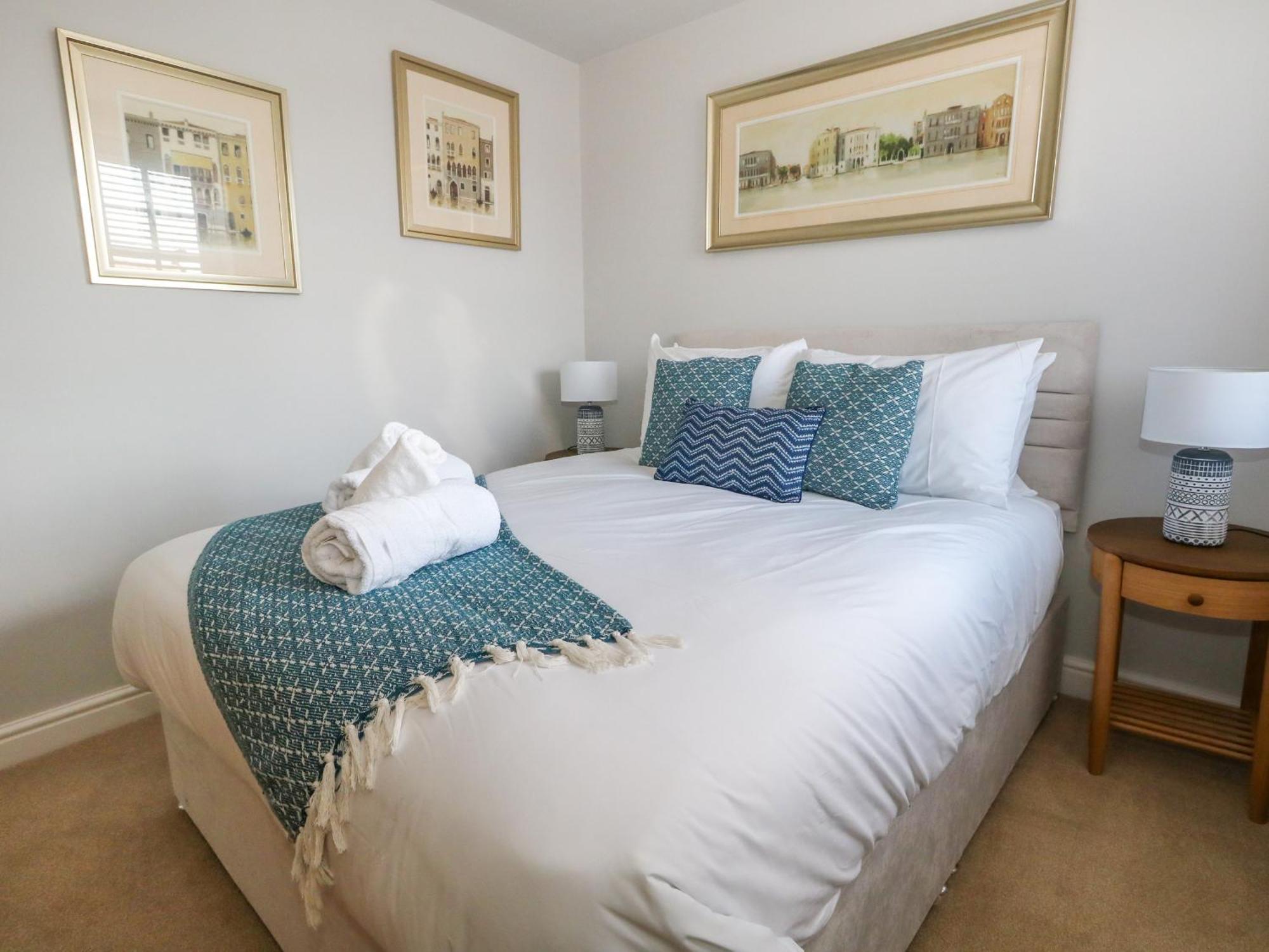 Three No36 * Weymouth